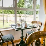Farmleigh House, Bed and Breakfast 3*