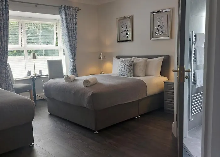 Farmleigh House, Couette-café 3*